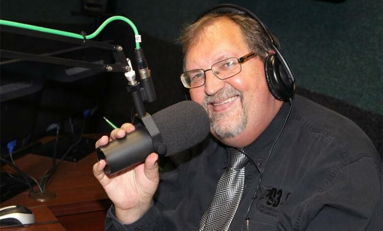 Meer as ’n jaar nadat Ekurhuleni FM, voorheen Oos-Rand Stereo 93.9FM, sy laaste uitsending gedoen het, is daar ’n nuwe veldtog aan die gang om die geliefde gemeenskapsradiostasie terug op die lug te kry.