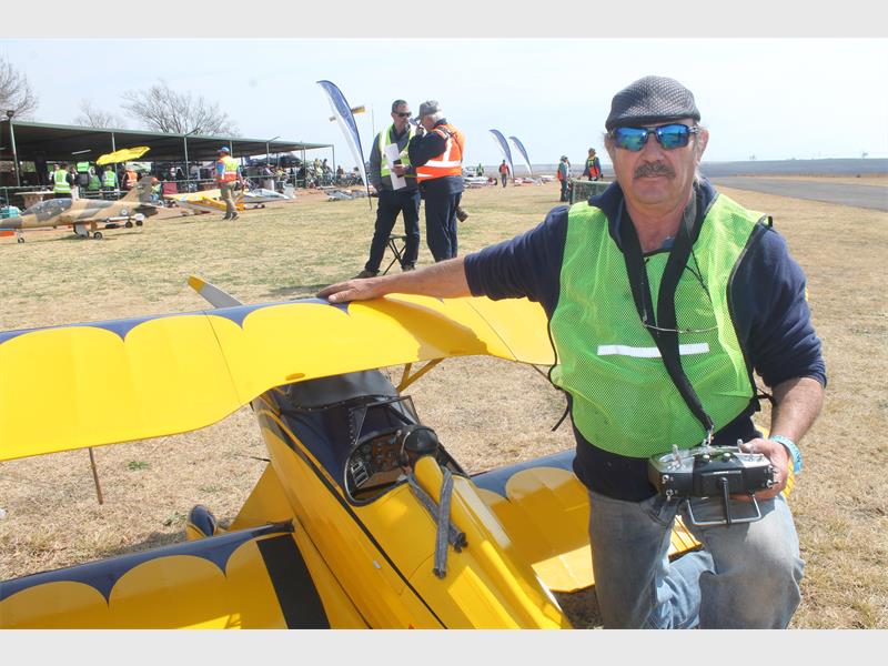 Spectators gathered in awe as skilled hobbyists took to the skies, proving that model aviation is a thrilling sport filled with precision, creativity, and plenty of family fun.