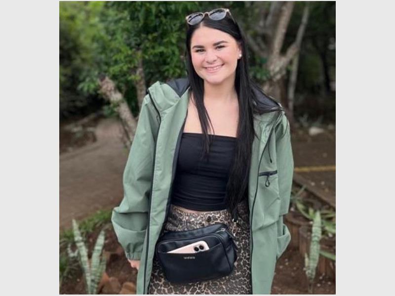 Die oudste dogter van oorlede Majoor Tolla Pieterse vertel hoe diensbaarheid en omgee nie net haar werk rig nie, maar ook genesing vir haar eie hart bring.