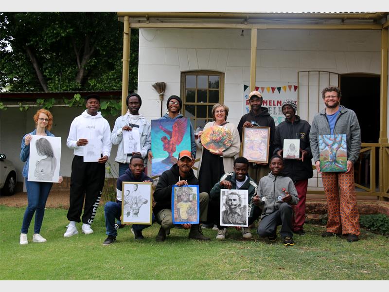 The Suikerbos Art Association is shaping tomorrow’s creatives by guiding and uplifting new talent through hands-on workshops.