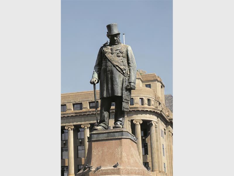 Op sy 10-dag rit gaan dit verskeie dorpe aandoen, onder meer Heidelberg, waar dit tydens die kameelfees te sien sal wees.