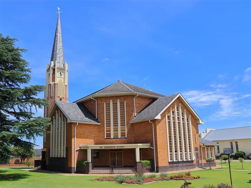 Die NG Kerk Nigel is besig om hul geliefde kerkgebou op te knap vir die gemeente se 90-jarige feesjaar in 2026