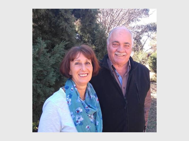 Die gesteelde voertuig is later op die R23 gevind, maar van die verdagtes is daar nog geen spoor nie.