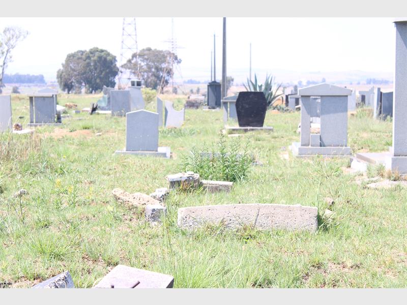 Residents and funeral workers are raising the alarm over sinking graves and neglected cemeteries in Ekurhuleni.