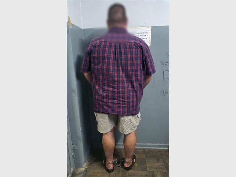 A 47-year old Heidelberg man was arrested and police uncovered a cache of explosives, military gear, and unlicensed firearms during an intelligence-driven raid conducted by EMPD and SAPS Crime Intelligence