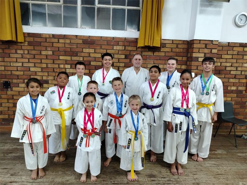 Tenshinkan students brought home Gold, Silver and Bronze medals at the North Gauteng Championships on November 8, 2025. Sensei Leon Gagiano praised their dedication, discipline, and sportsmanship.
