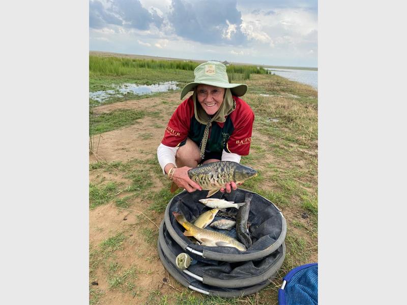’n Totaal van 23 hengelaars het die eerste naweek van November by Rooibult deelgeneem en 67 visse met ’n gewig van 82.184 kg kant toe gebring.