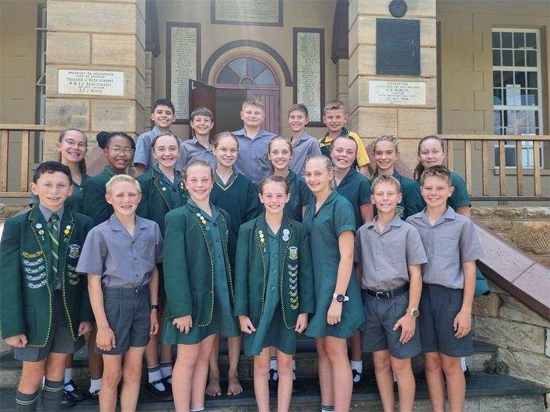 Die skool se nuwe Voorsittersraad is reg om hul stempel af te druk.