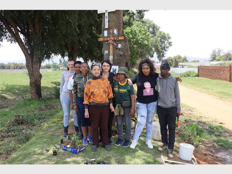 Op wat ’n dag van vreugde moes wees, het ’n hartgebroke ma haar seun se 21ste verjaarsdag sonder hom herdenk.