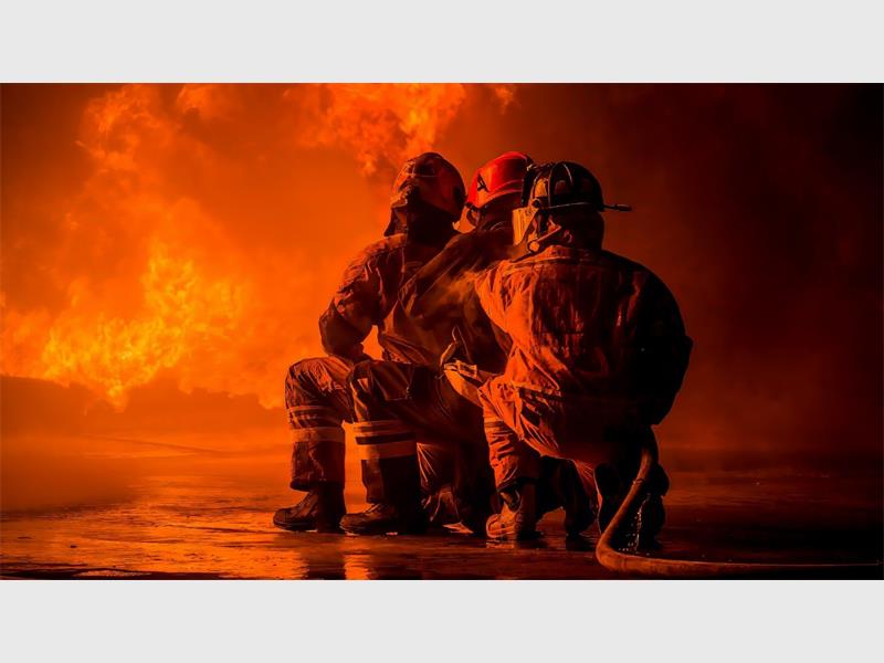 Die jaar se laaste klubbyeenkoms het uitgestaan met sterk inskrywings, kreatiewe temas en talentvolle wenners.