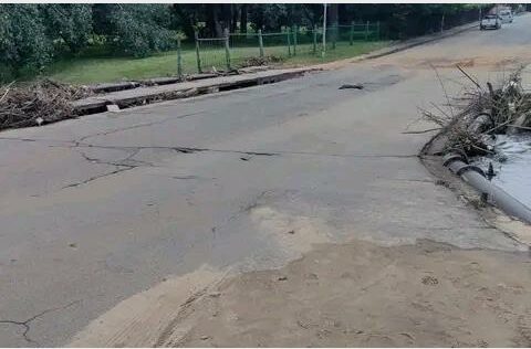 Weeks of rain have severely damaged Heidelberg’s roads, so authorities urge motorists to slow down, stay alert and avoid flooded roads.