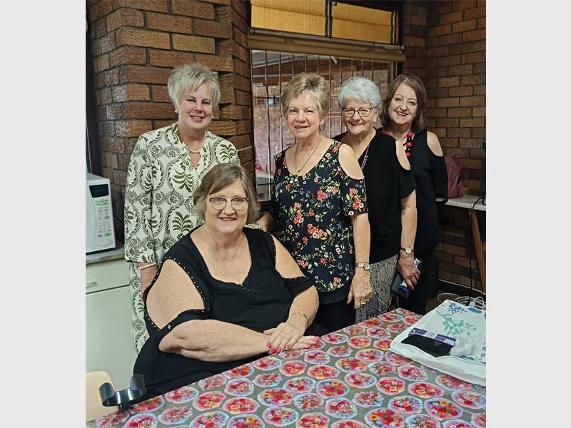 Die Nigel VLU het die nuwe jaar afgeskop met bemoedigende woorde, ’n huldeblyk aan Gerda Steyn en goeie samesyn.