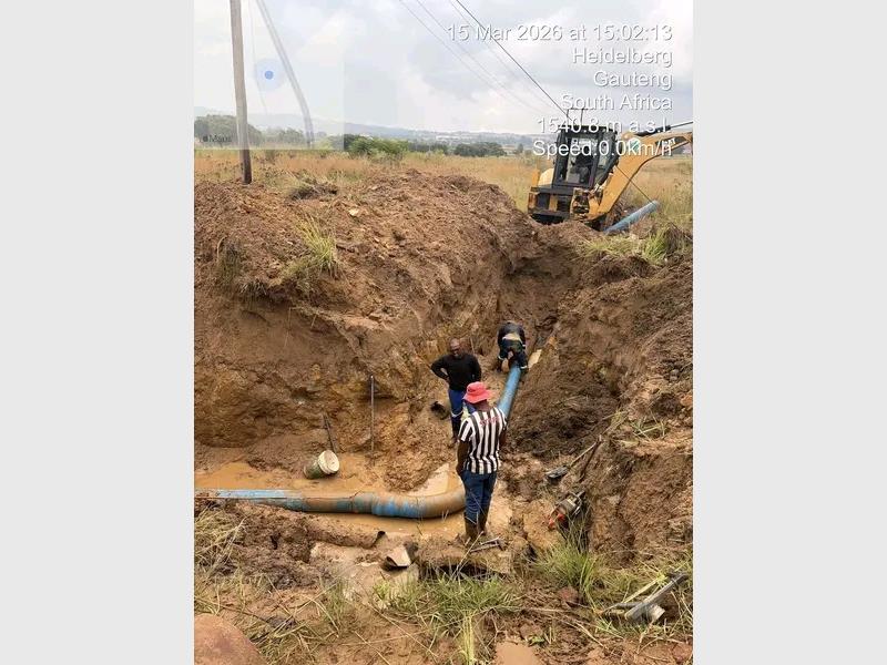 Residents in Rensburg, including Extensions 23 and 26 and the Obed Nkosi area, are urged to make use of water tankers as technicians continue working to complete ongoing repairs and restore normal water supply.
