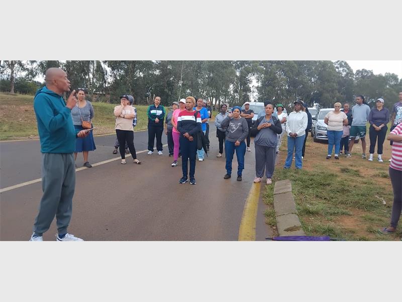 As part of Human Rights Day commemorations on March 21, Rainbow FM 90.7’s praying at the gates initiative brought communities together in Alra Park to pray against crime, addiction, and violence.