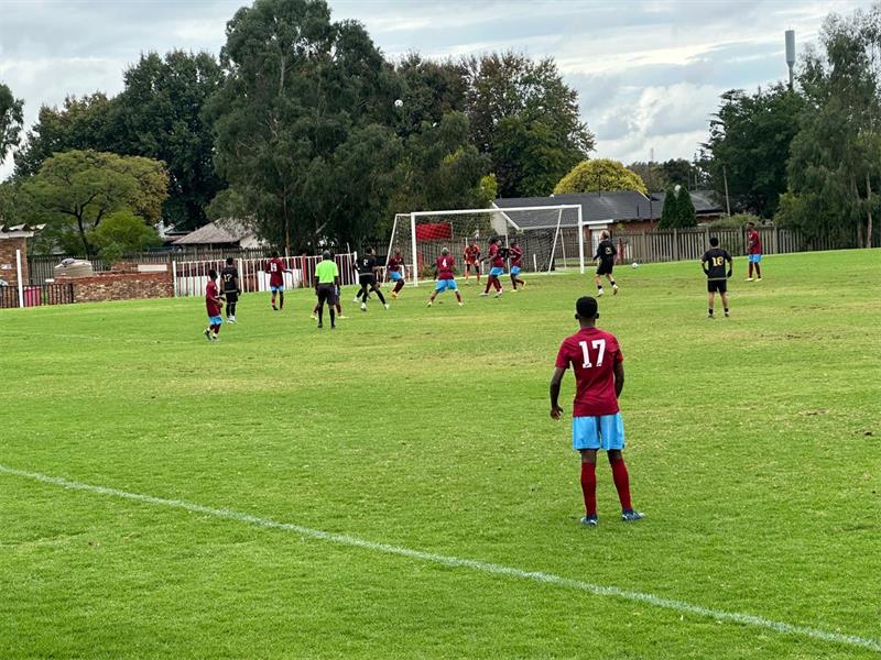Cambridge FC overcame wet conditions to secure a commanding 4-1 win over Goal Getters, with a strong first-half performance setting the tone for the Hollywoodbets Regional League clash.