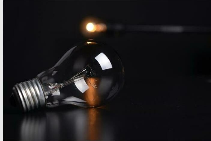 Residents and businesses across Heidelberg town will be without electricity for several hours as Lesedi Local Municipality carries out emergency repairs at the Retief Substation. The municipality has urged residents to treat all electrical points as live during the outage period.
