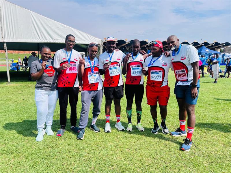 Red Devils athletes from Heidelberg Athletics Club delivered standout performances at the Sasol Marathon, recording impressive times and personal bests across the 42.2km and 21km races under the guidance of coach Ndumiso Manyonyoba.