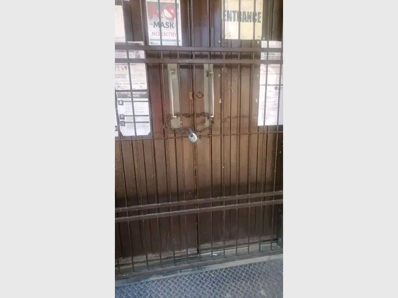 Residents who depend on Heidelberg Public Clinic for medication, consultations, and essential healthcare services have expressed concern after the facility remained closed on June 4 due to ongoing water and electricity disruptions. Community members are calling for urgent intervention and clear communication from authorities.