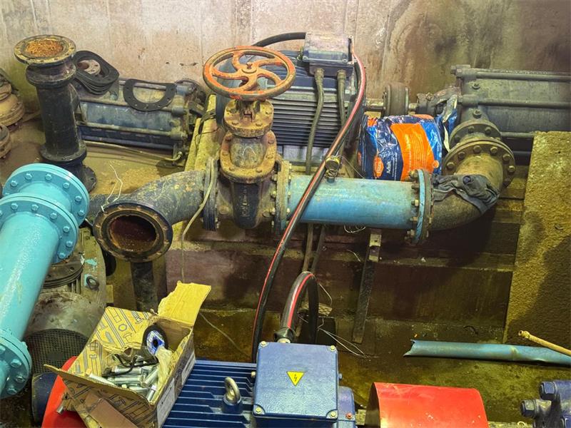 An armed gang allegedly overpowered security guards at the Heidelberg Reservoir before stealing vital electrical cables, leaving several suburbs without water. Municipal teams are working to restore supply while police investigate the brazen attack on critical infrastructure.