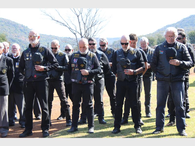 Military veterans, community members and supporters gathered at Heidelberg’s Old Jail for the annual MOTH wreath-laying parade, where the life of Salmon Gerhardus van As was remembered alongside British soldiers who died during the Anglo-Boer War, highlighting the importance of preserving the town’s shared military history.