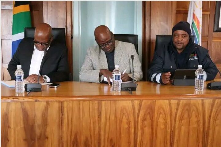 SALGA president Bheke Stofile visited Lesedi Local Municipality on July 8 to assess its governance, financial position and service delivery challenges, while stressing the need for greater support and sustainable funding for municipalities across South Africa.