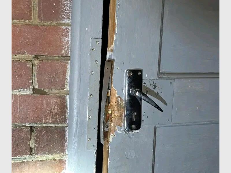 A coordinated operation involving SAPS, community safety structures and private security companies has led to the arrest of two suspects following a burglary at Laerskool Tini Vorster in Nigel.