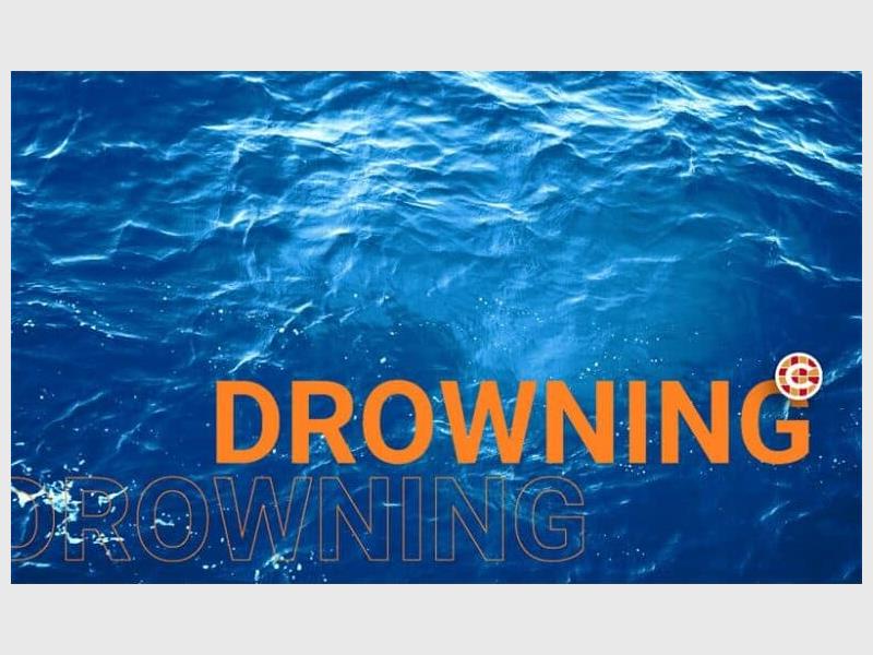 A Heidelberg family is grieving the loss of a toddler who drowned in a swimming pool on July 11. Despite the father's immediate CPR efforts and more than an hour of advanced resuscitation by multiple emergency medical teams, the child was tragically declared dead at the scene.
