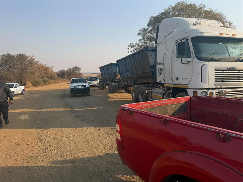 A coordinated operation involving the Rensburg Forum Tactical Response Unit, SAPS and several law enforcement and community safety agencies led to the recovery of a suspected stolen truck near Heidelberg.