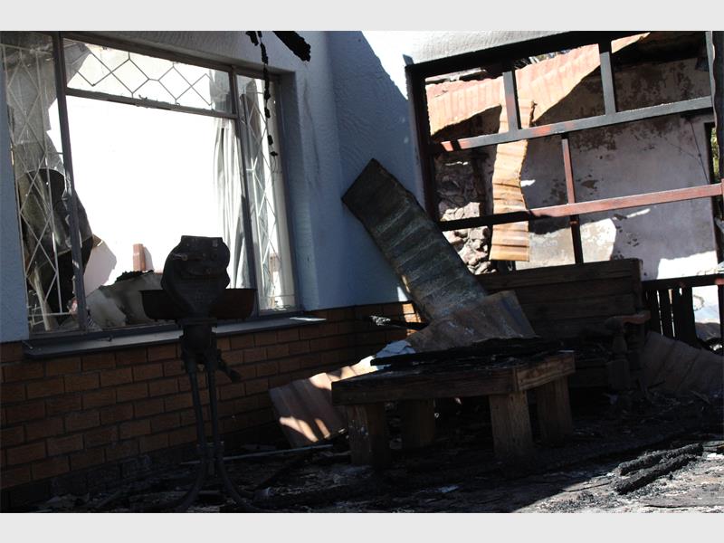 A Rensburg family escaped unharmed after their home in Coen Labuschagne Street was engulfed by fire on Sunday evening. While the occupants managed to rescue their pets, the house and its contents suffered extensive damage. The cause of the fire remains under investigation.