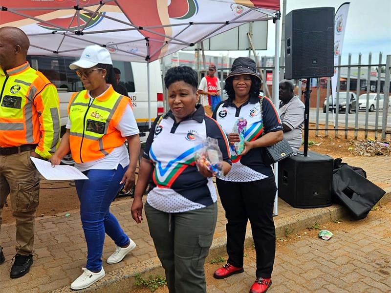 HDTA Women’s League chairperson Nonhlanhla Mofokeng is encouraging women to overcome negativity, pursue opportunities and prepare themselves to take a stronger role in the transport industry and their communities.
