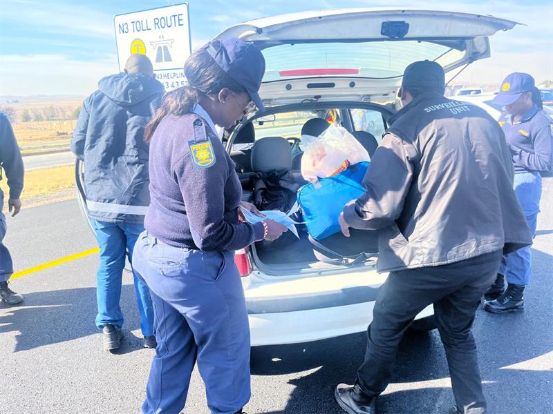 Law enforcement agencies have joined forces at the N3 Weighbridge near Heidelberg for Operation Basadi, conducting compliance checks, stop-and-search operations and high-visibility policing to combat crime and promote safer roads.