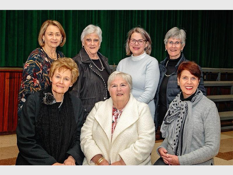 Die Heidelberg Suikerbosrand-tak het hul jaarlikse sop- en sjerrie-aand gevier met koorsang.