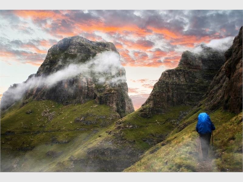 Drie fotograwe is vir hul uitstaande inskrywings tydens Heigel Fotoklub se jongste kompetisie bekroon.