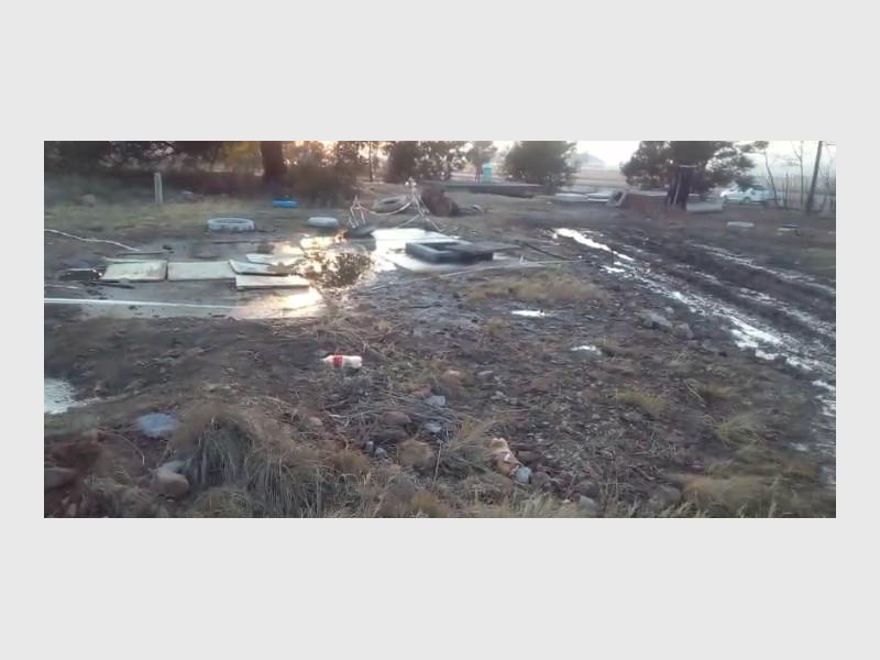 A major water leak in Bergsig, which residents say continued for several weeks, has been repaired. However, concerns remain over infrastructure maintenance, bulk water monitoring and the municipality’s response time.