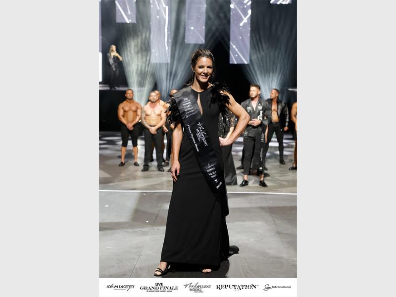 Overkruin-based fitness athlete Pauline Bouzer is celebrating a breakthrough on the national stage after winning the Female Fitness Physique title at the Next Opulent Model South Africa 2026 competition and securing three podium finishes at the UIBFF Insanely Sane Africa Cup.