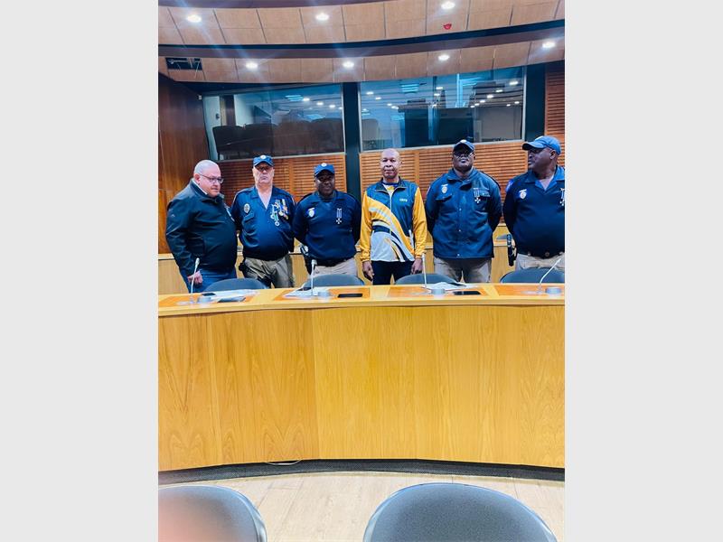Two officers from Specialised Services were awarded for the arrest of two wanted fugitives linked to terrorism in USA.