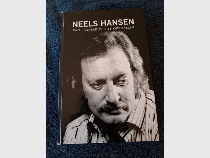 Coert Grobbelaar, seun van 'n oud-HOK student, onthou die ontwikkeling van oud-dosent Neels Hansen in die Suid-Afrikaanse kunste.