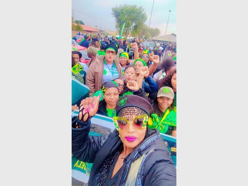 The three men arrested by the police on May 27 for the murder of two MK Party members, Bongani Mkhwanazi and Xolani Ndzimande in Thwala Section in Katlehong on the night of May 26, appeared at the Palm Ridge Courts on May 28 for a formal remand.