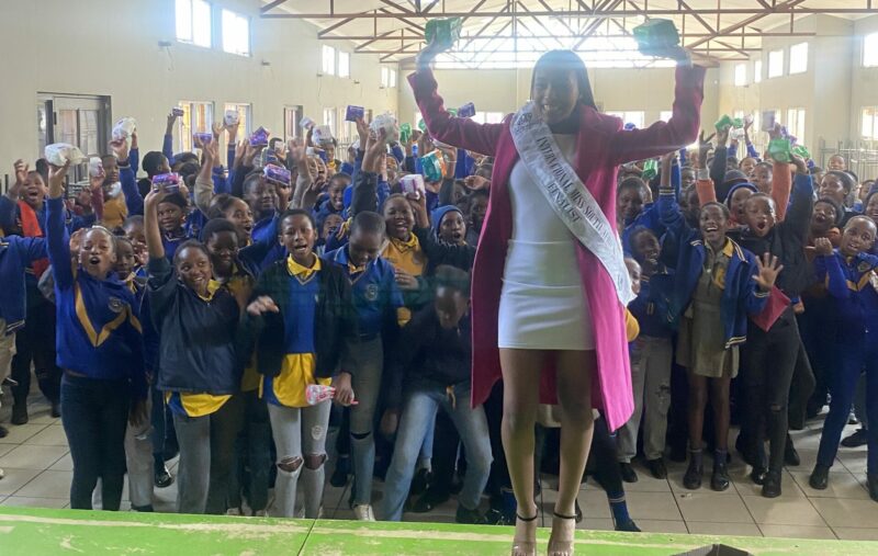 Locals Inothando Mphithi and Lilitha Bovu recently joined hands to empower young minds.