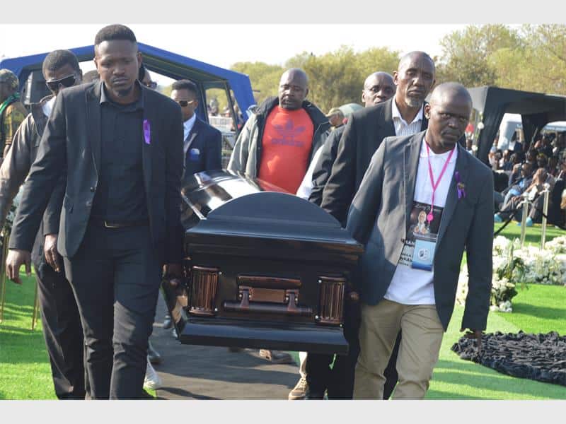 They arrived in large numbers to pay their last respect to local crime fighter Mandla Nkambule, who was buried alongside his sister Khosi Nkambule at the Thomas Titus Nkobi Memorial Park on September 14.