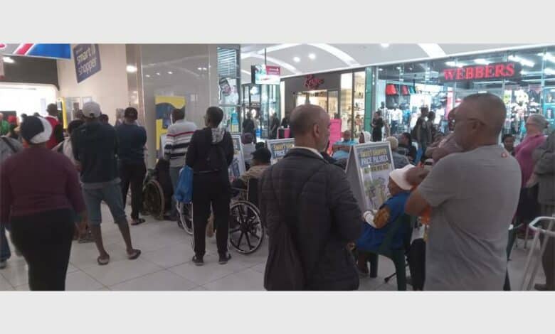 The long queues for SASSA card renewals at the Alberton City Shopping Centre have caused concern among beneficiaries.