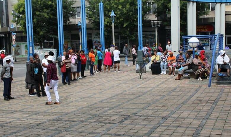 With just weeks left until the new deadline, more than 2.4 million SASSA grant beneficiaries are still waiting for their gold cards to be upgraded. Postbank and SASSA ramp up efforts to clear the backlog, but long queues and access issues remain a challenge.