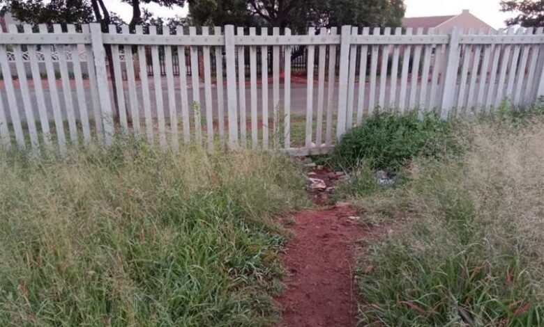The fence is frequently vandalised, with the latest incident happening hours after its repair.