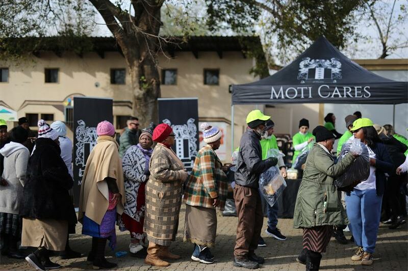 Community-nominated campaign delivers blankets and food to those most in need as part of province-wide relief effort across Gauteng.