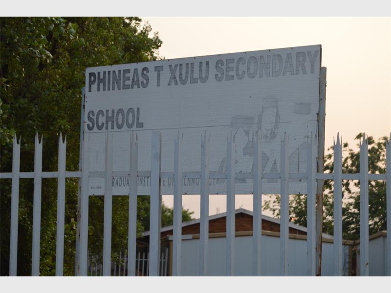 SGB member Celumusa Shange claims PT Xulu Secondary faces overcrowding, poor infrastructure, and financial opacity, calling on the GDE to urgently intervene.