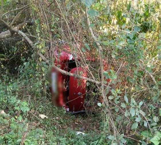 Three men found dead in an overturned vehicle | The Witness