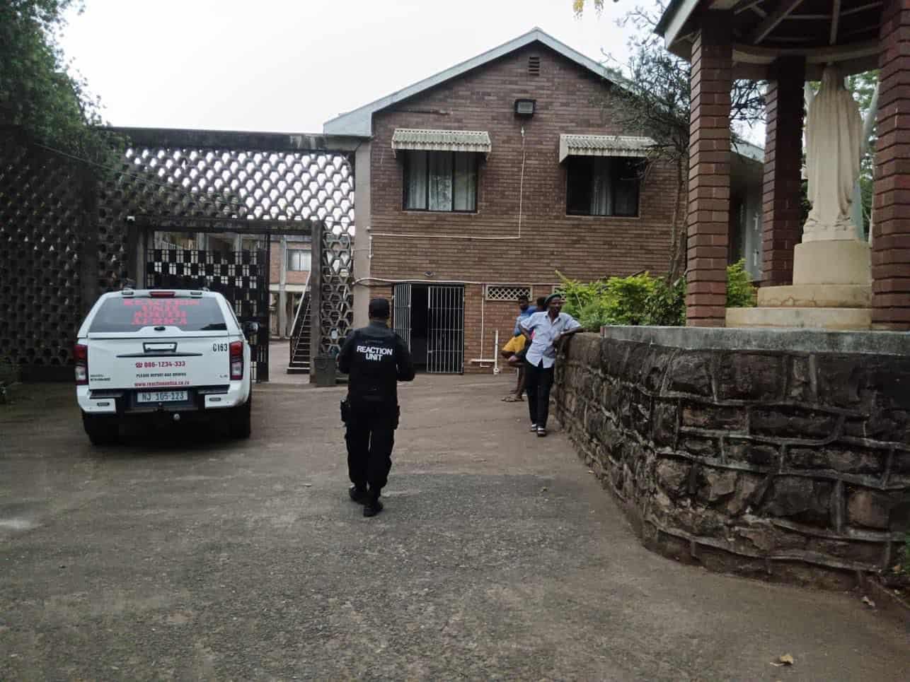 Man jumps off building to evade police | The Witness