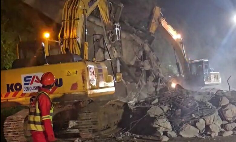 WATCH | Cleland Bridge demolition a success, says construction