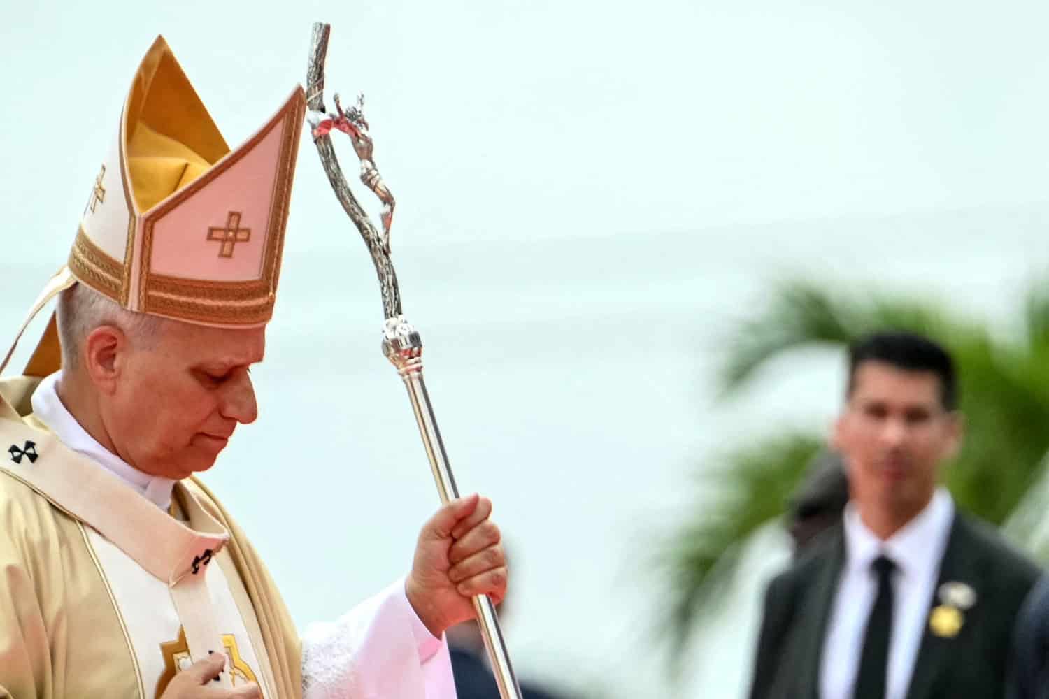 Pope Leo XIV calls for ‘hope’ before 100 000 faithful in Angola