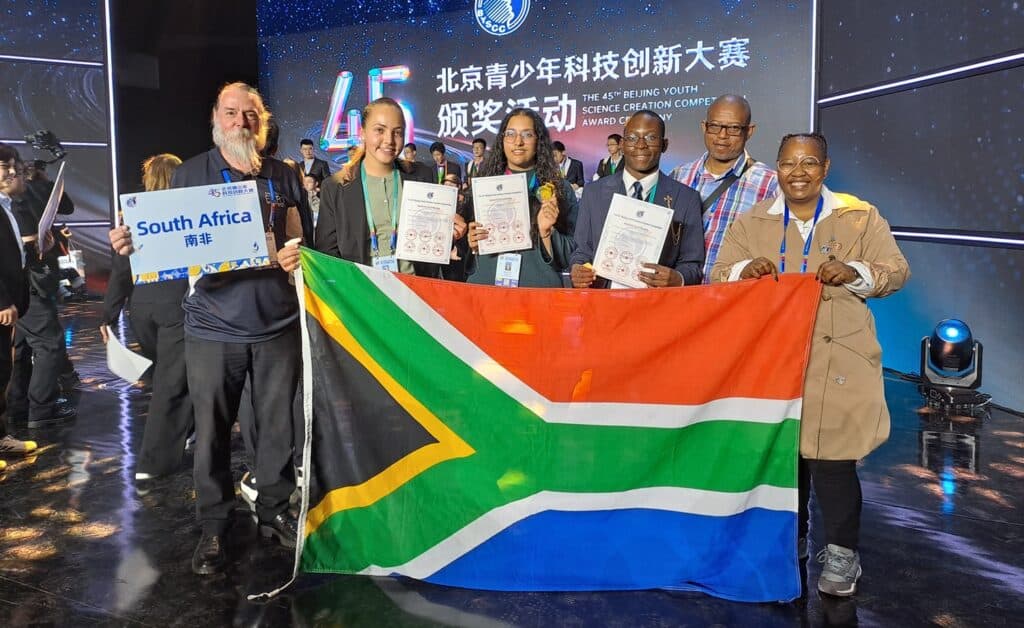 Professor Ken Nixon, Marlhuné Bezuidenhout, Khushi Lall, Naftal Khoza, South African Agency for Science and Technology Advancement (SAASTA) Tebalo Tsatsi, and Lekgabe Dihlabi delegation leader. Photo: Supplied